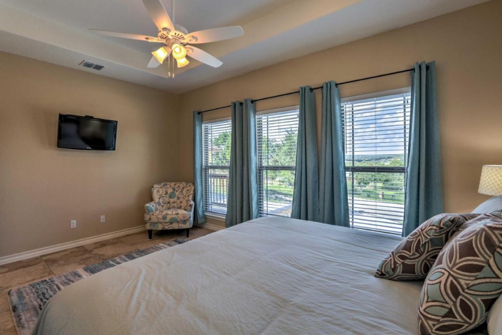Beautiful Canyon Lake Home with Patio, 1 Mi Boat Ramp Image 14