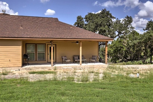 Beautiful Canyon Lake Home with Patio, 1 Mi Boat Ramp image 17