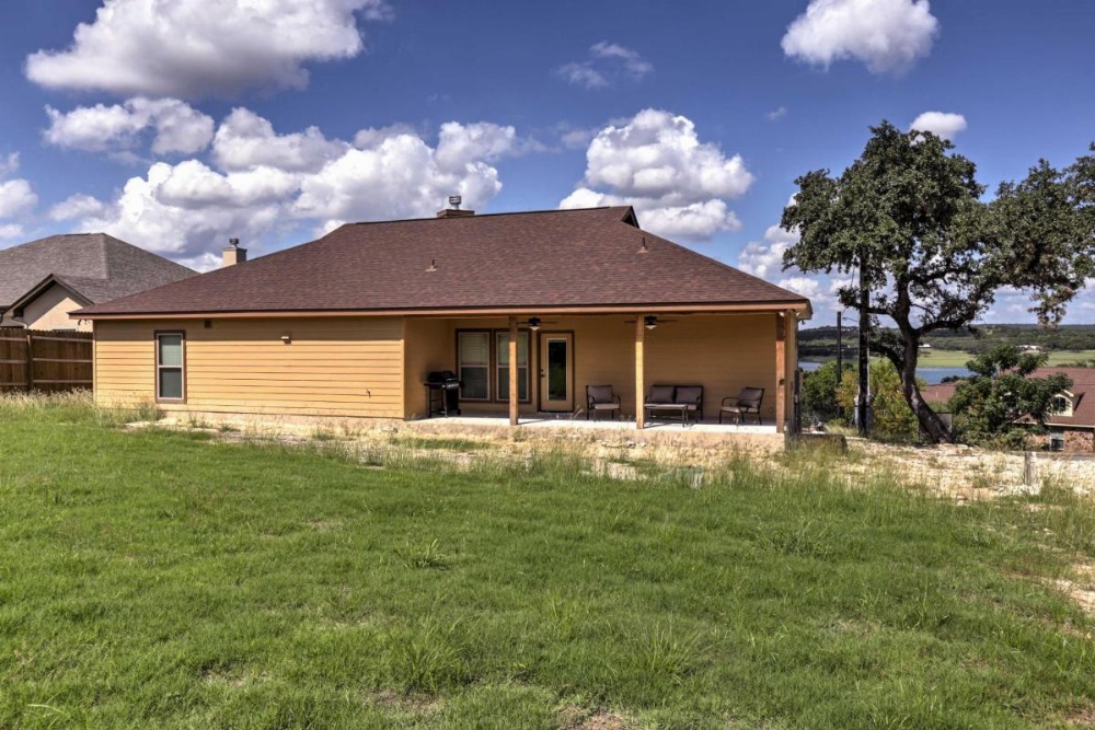 Beautiful Canyon Lake Home with Patio, 1 Mi Boat Ramp